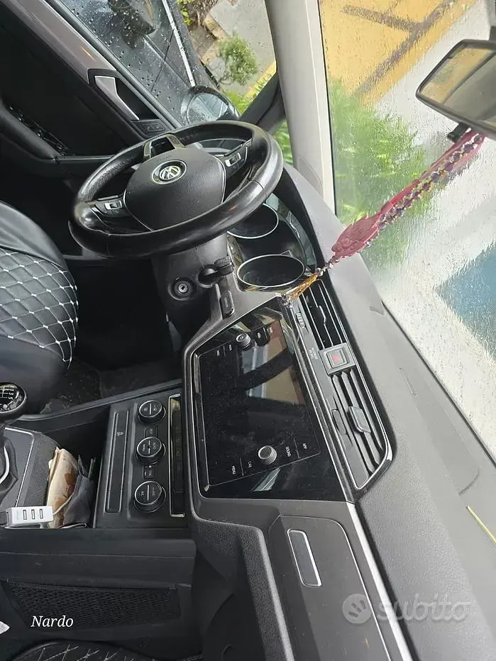 Usata VW Touran 115 CV (84 kW) 2018 Nero Monovolume
