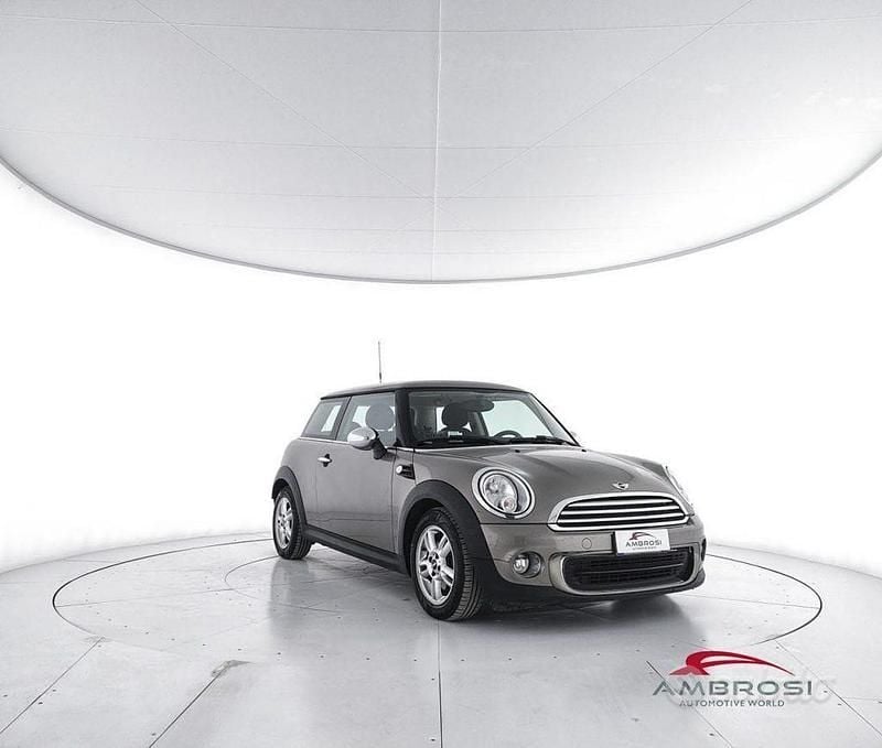 Usata Mini ONE 102 CV (75 kW) 2013 Grigio Utilitaria