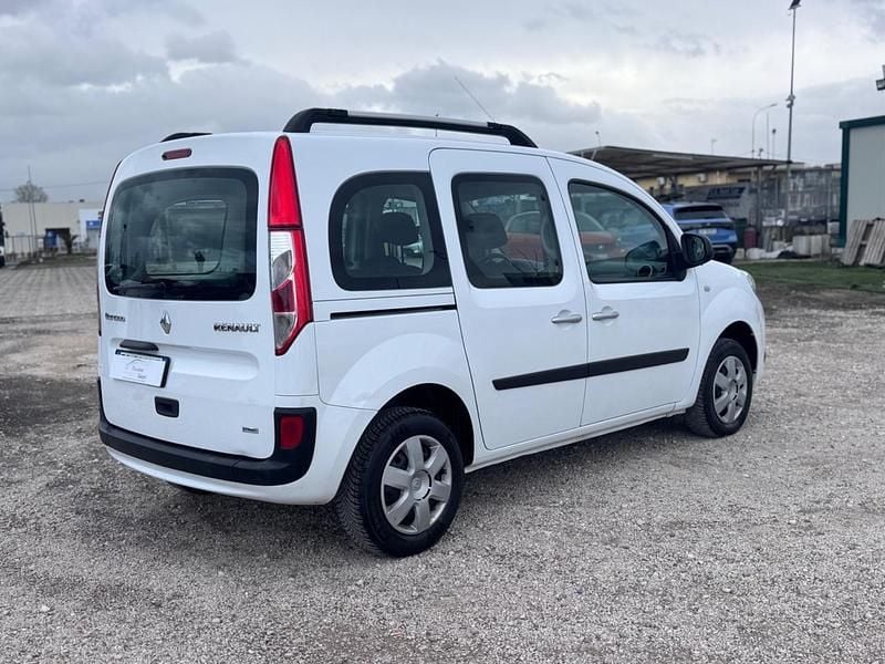 Usata Renault Kangoo Life 74 CV (54 kW) 2016 Bianco Monovolume