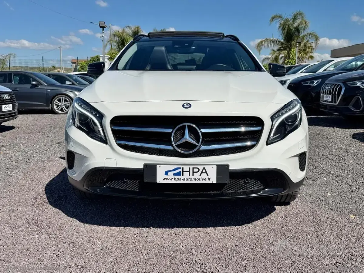 Usata Mercedes GLA220 177 CV (130 kW) 2016 Bianco SUV
