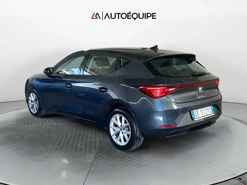 Usata Seat Leon Style 150 CV (110 kW) 2021 Magnetic tech Berlina