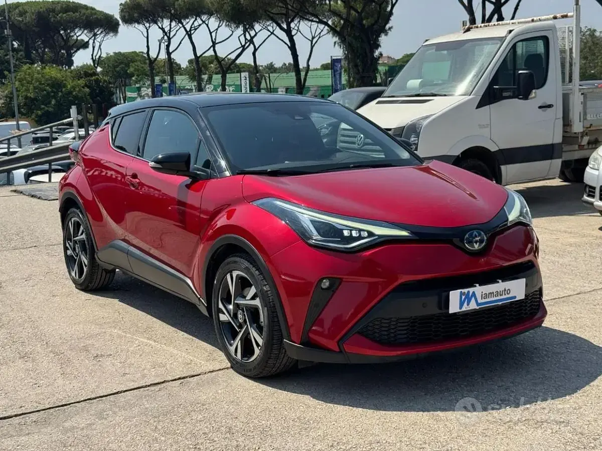 Usata Toyota C-HR Trend 122 CV (89 kW) 2022 Rosso SUV