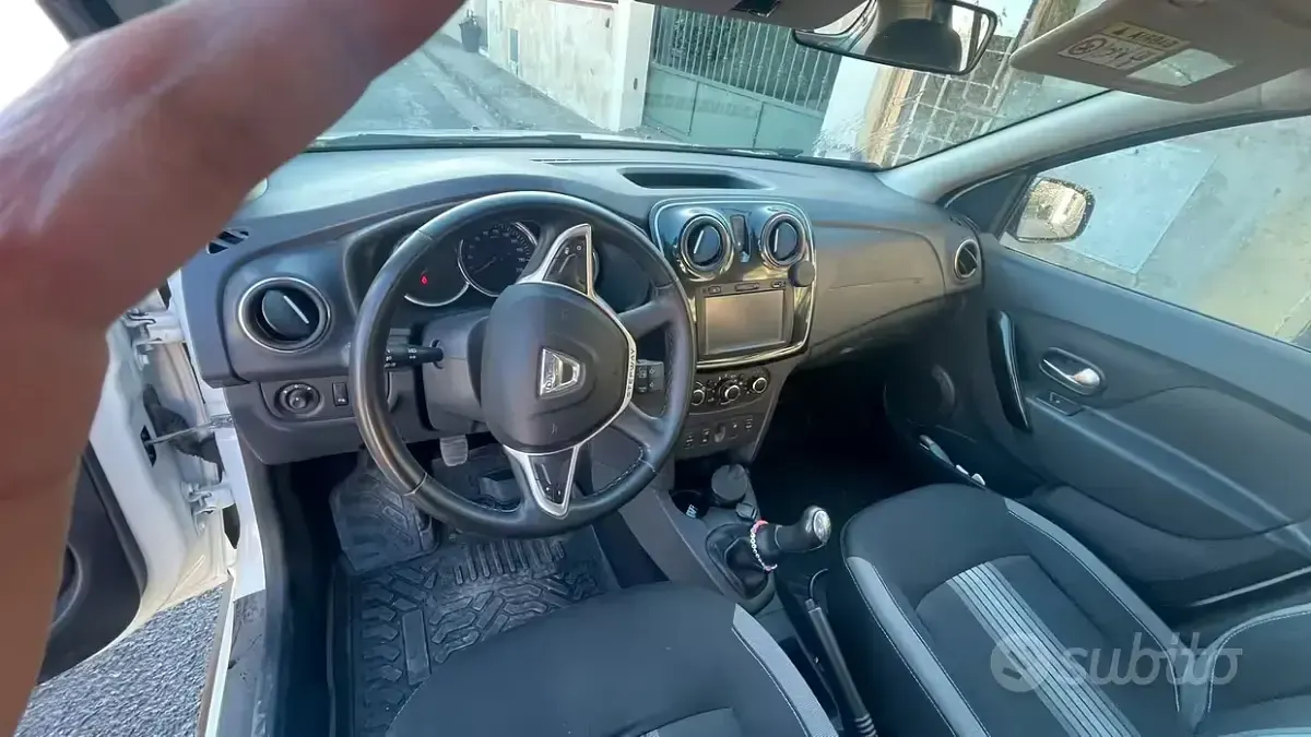 Usata Dacia Sandero Stepway 90 CV (66 kW) 2018 Bianco Berlina