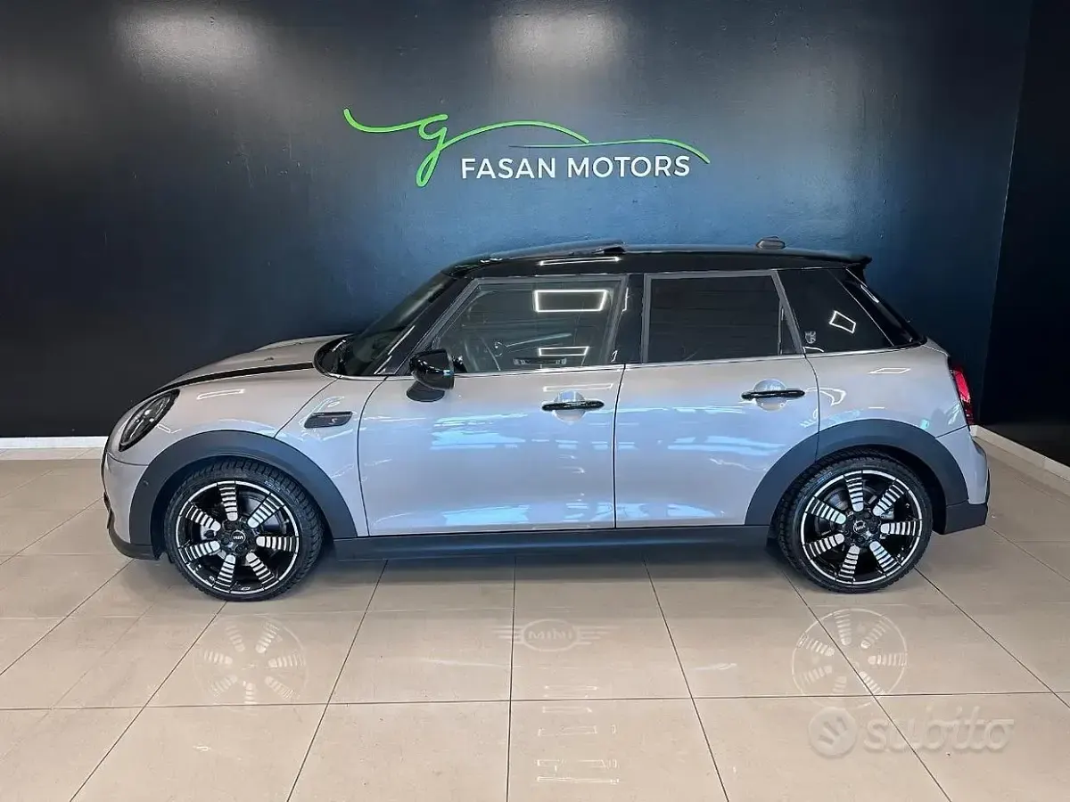 Usata Mini Cooper S 178 CV (130 kW) 2021 Grigio Utilitaria