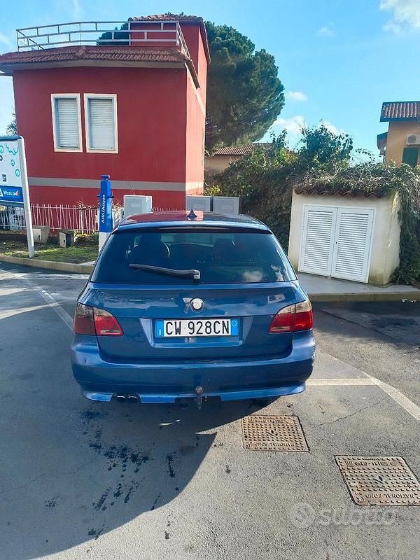 Usata BMW 525 177 CV (130 kW) 2005 Blu Station wagon