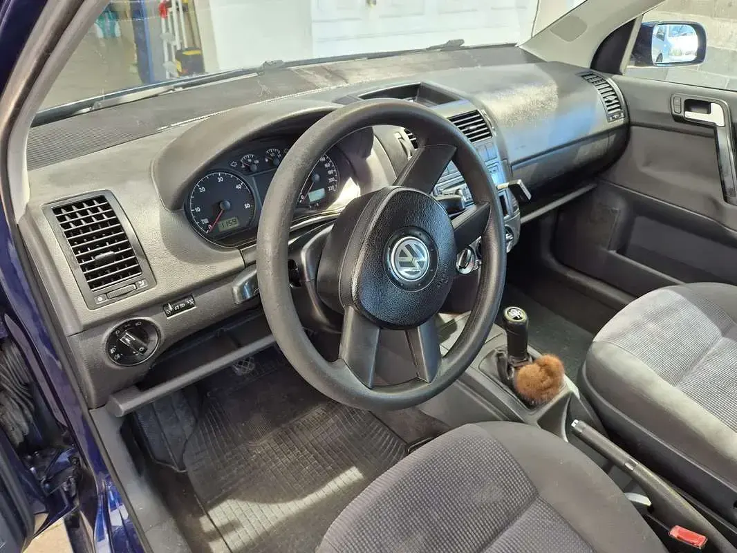 Usata VW Polo Comfortline 75 CV (55 kW) 2004 Blu/azzurro Utilitaria