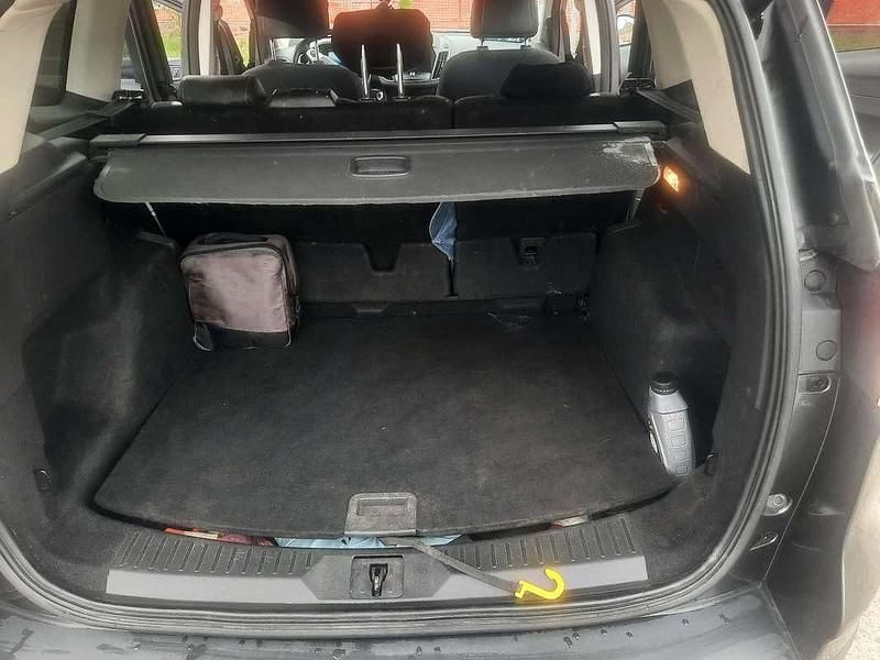 Usata Ford Kuga Business Edition 120 CV (88 kW) 2016 Grigio SUV