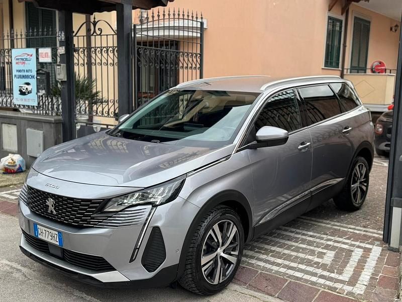 Gebraucht Peugeot 5008 Allure 131 PS (96 kW) 2021 Silber SUV
