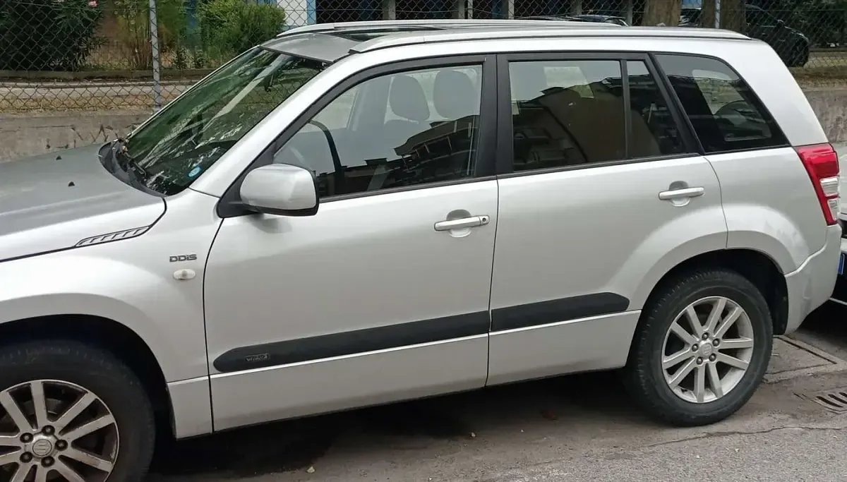 Usata Suzuki Grand Vitara 129 CV (94 kW) 2008 Grigio SUV
