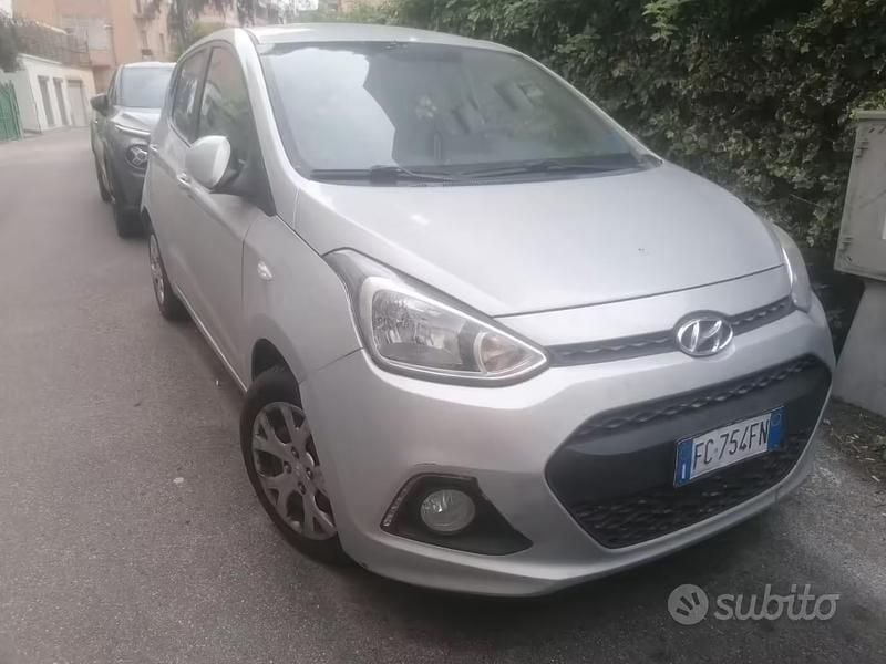 Usata Hyundai i10 67 CV (49 kW) 2016 Grigio Utilitaria