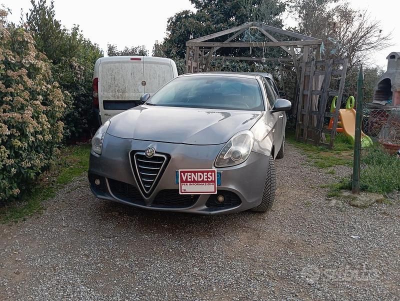 Usata Alfa Romeo Giulietta 2010 Grigio Utilitaria