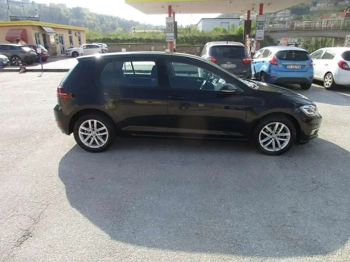 Usata VW Golf VII Business 116 CV (85 kW) 2020 Nero Berlina