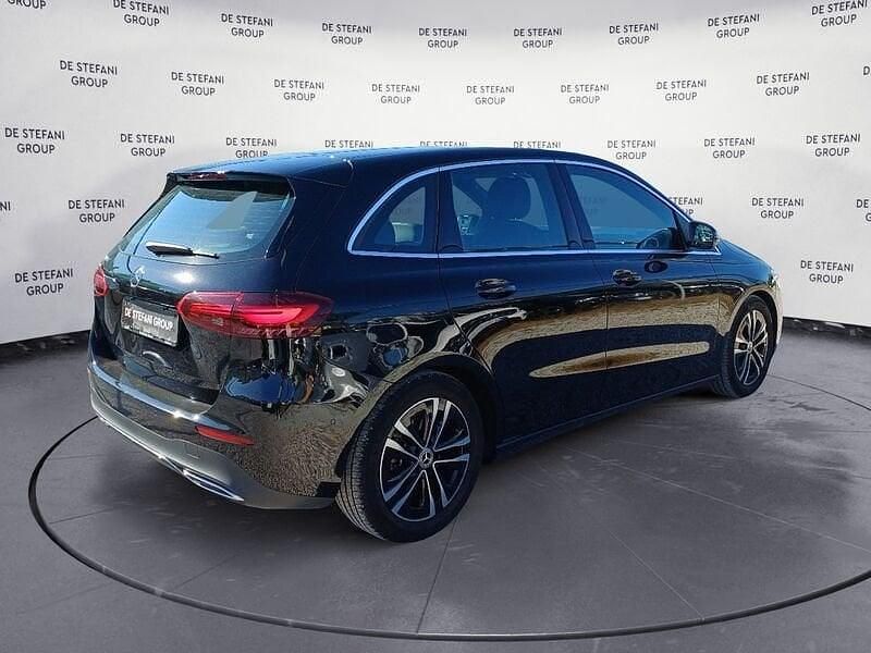 Usata Mercedes B180 Advanced 116 CV (85 kW) 2024 Nero Monovolume
