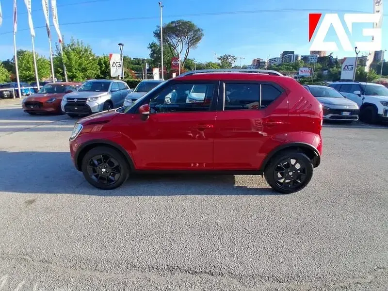Usata Suzuki Ignis 83 CV (61 kW) 2023 Rosso SUV