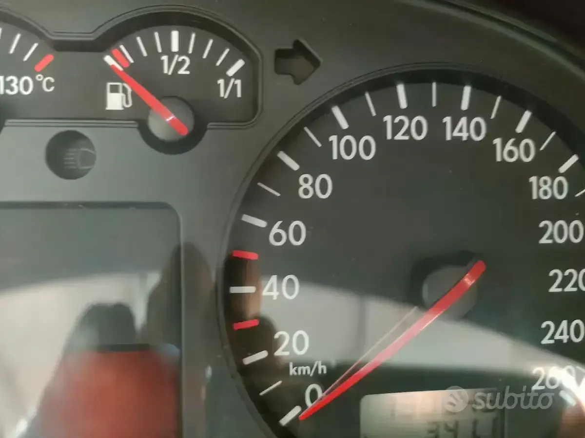 Usata VW Golf IV 105 CV (77 kW) 2002 Grigio Berlina