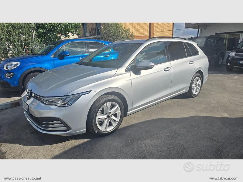 Usata 2022 VW Golf VIII Style Station wagon | 17.300 € (Buon prezzo) - Immagine 1/4