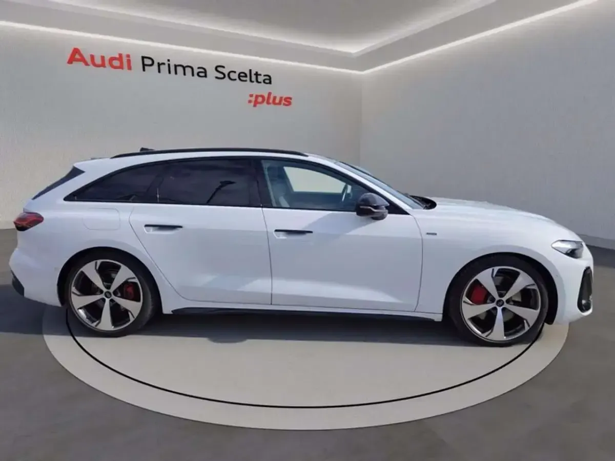 Nuova Audi A5 S-Line 299 CV (219 kW) 2025 Nero Station wagon