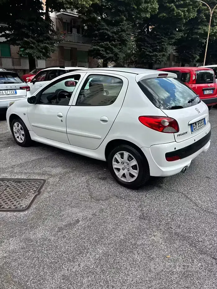 Usata Peugeot 206 60 CV (44 kW) 2012 Bianco Berlina