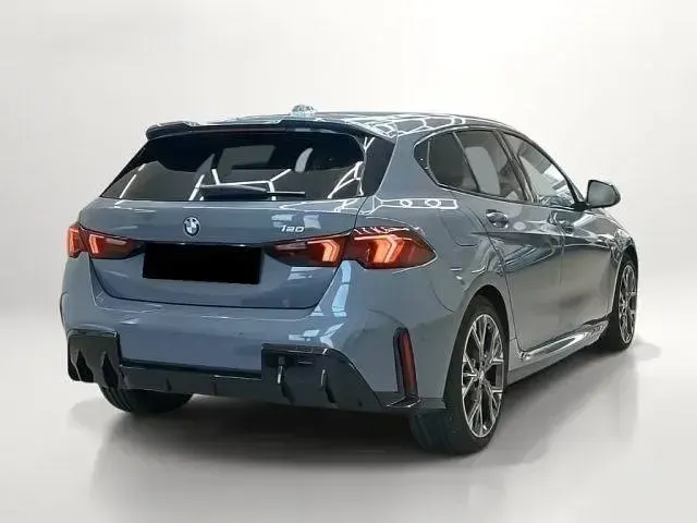 Usata BMW 120 M Sport 169 CV (124 kW) 2024 Grigio Berlina