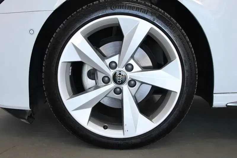 Usata Audi A3 S-Line 150 CV (110 kW) 2024 Bianco ghiaccio metallizzato Berlina