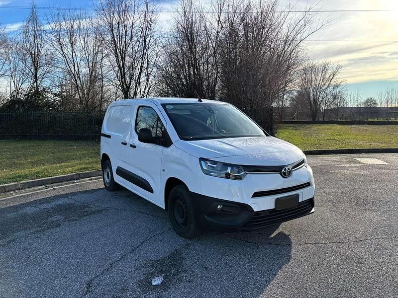 Usata Toyota Proace City City 102 CV (75 kW) 2020 Bianco Monovolume