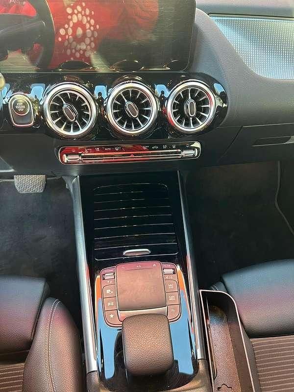 Grigio Usata 2021 Mercedes GLA250 Premium SUV | 29.800 € (Super prezzo) - Immagine 1/4