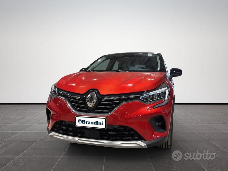 Usata Renault Captur Zen 101 CV (74 kW) 2020 Rosso SUV