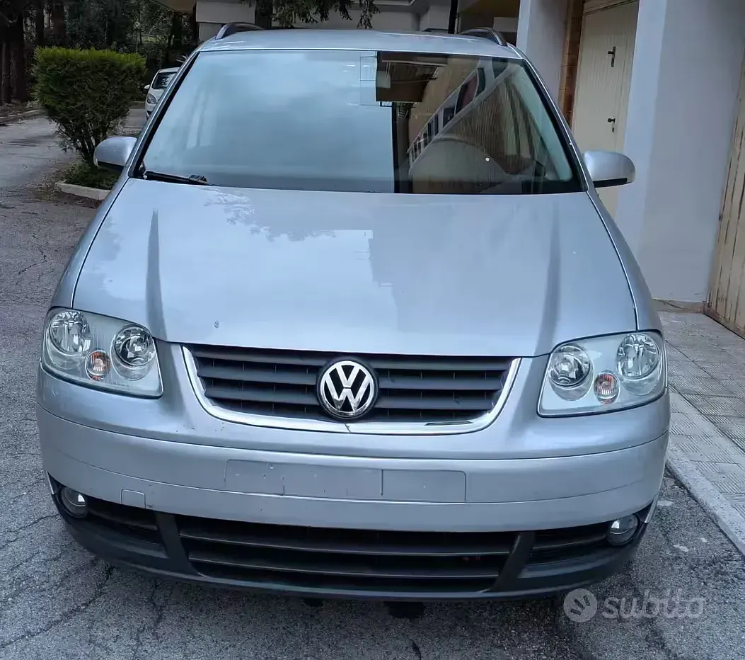 Usata VW Touran 102 CV (75 kW) 2006 Grigio Monovolume