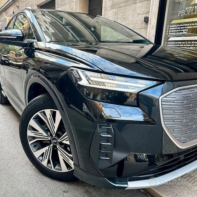 Usata Audi Q4 e-tron S-Line 69 kW (95 CV) 2022 Nero SUV