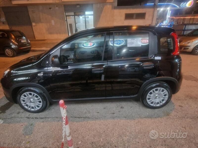 Usata Fiat Panda S 70 CV (51 kW) 2024 Nero Utilitaria