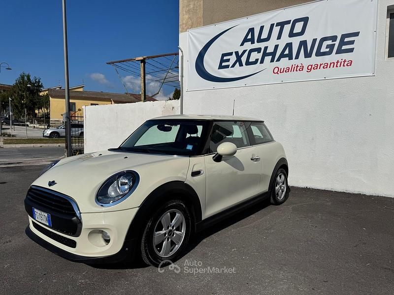 Usata Mini ONE 75 CV (55 kW) 2016 Beige Utilitaria