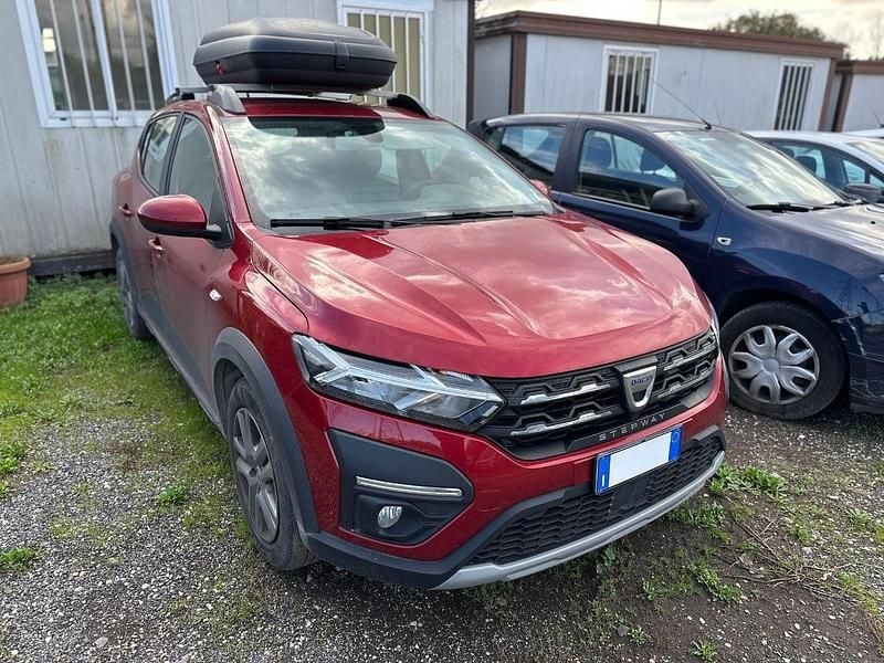 Usata Dacia Sandero Essentiel 100 CV (73 kW) 2022 Rosso Berlina