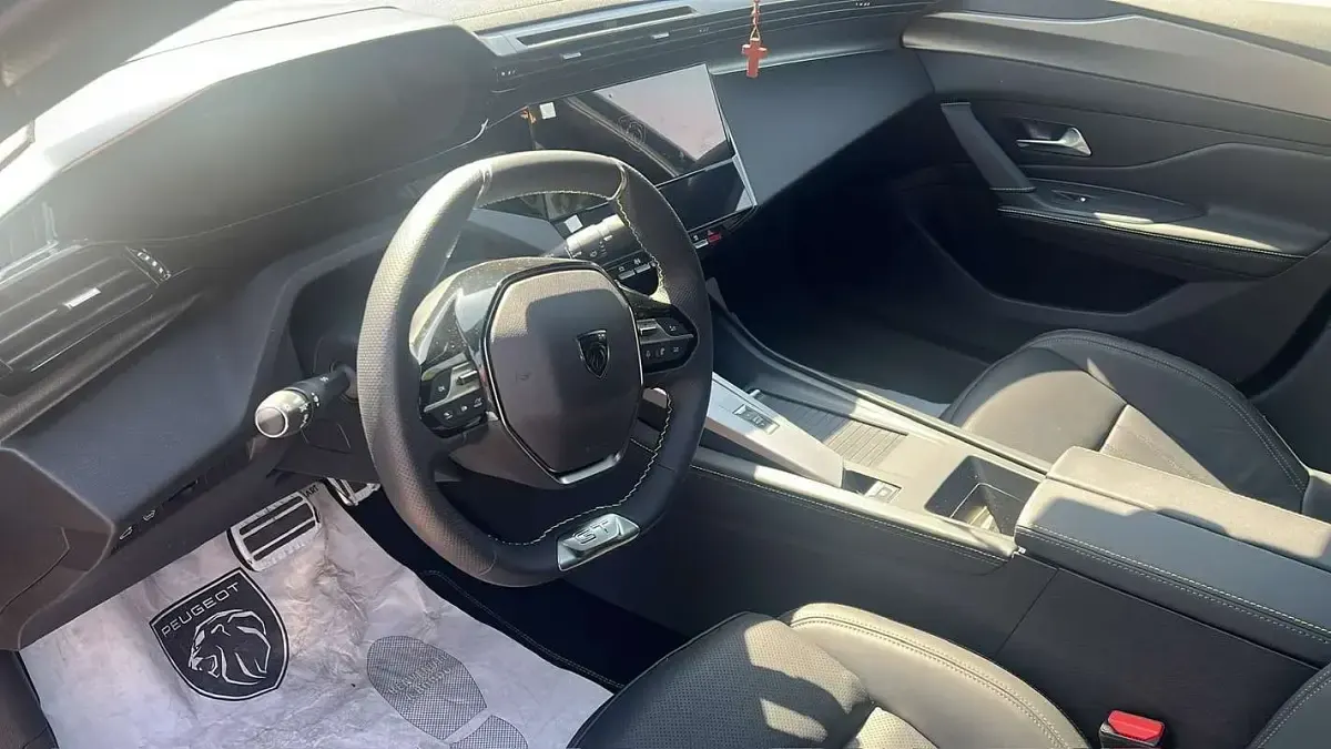 Usata Peugeot 408 GT 131 CV (96 kW) 2024 SUV
