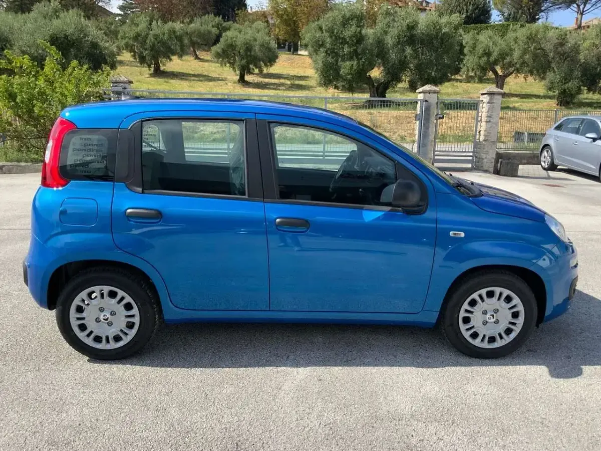 Nuova Fiat Panda Icon 71 CV (52 kW) 2026 Blu/azzurro Utilitaria