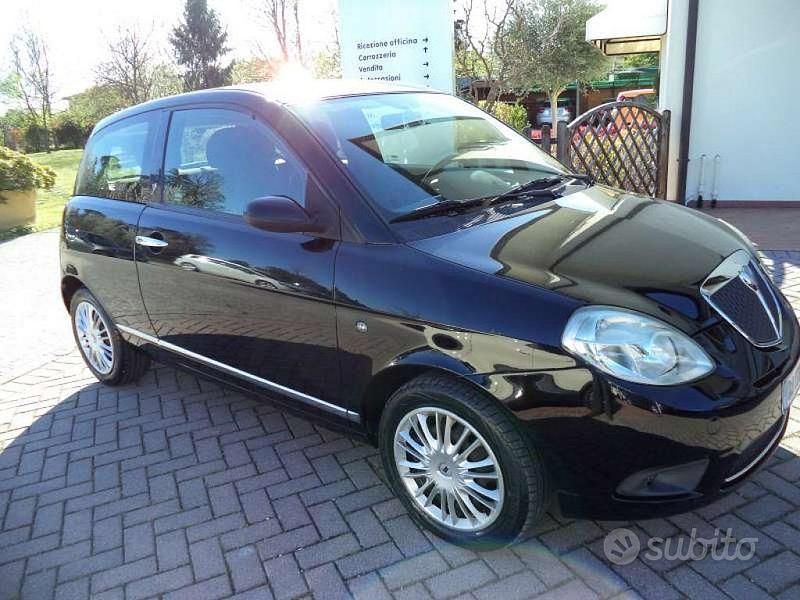 Usata Lancia Ypsilon 59 CV (43 kW) 2007 Nero Utilitaria