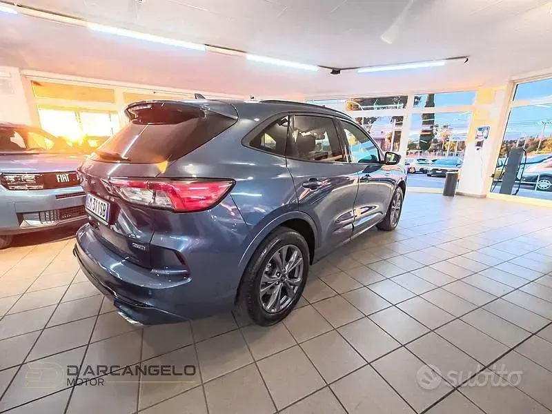 Usata Ford Kuga ST-Line 225 CV (165 kW) 2023 Bluazzurro SUV