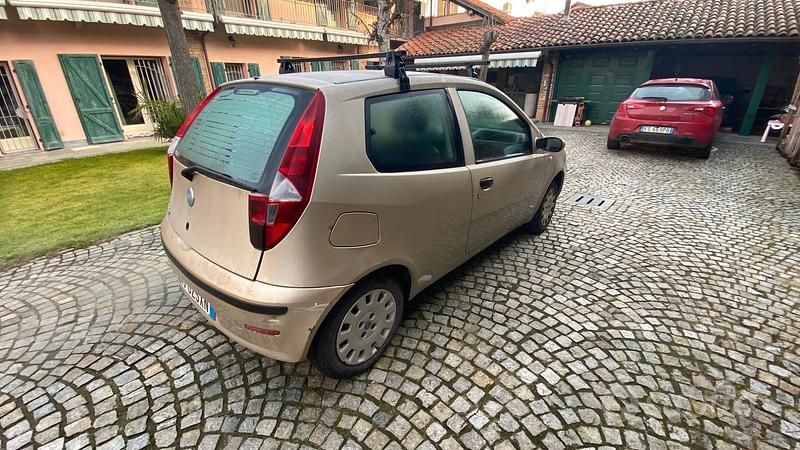 Usata Fiat Punto Classica 60 CV (44 kW) 2007 Giallo Berlina