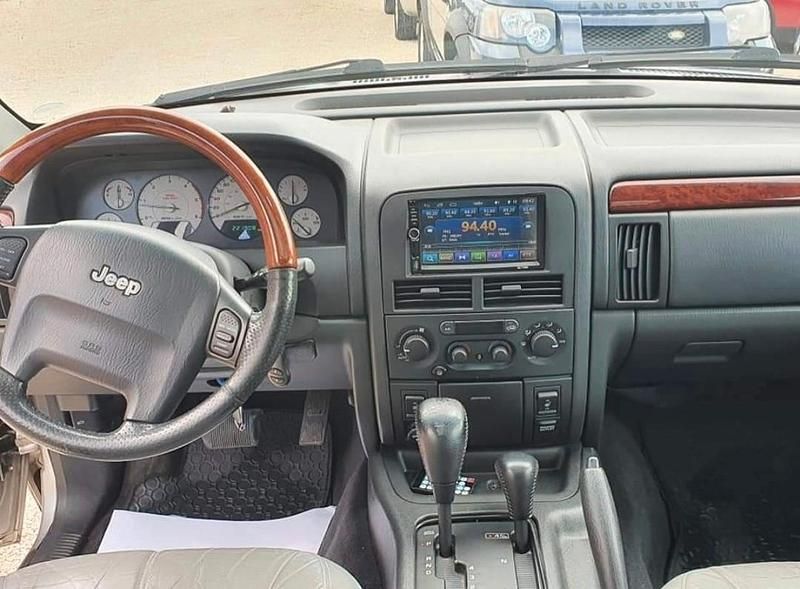 Usata Jeep Grand Cherokee Overland 163 CV (119 kW) 2004 Argento SUV