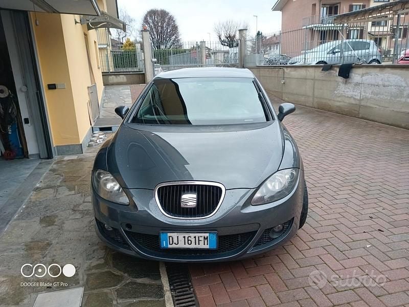 Usata Seat Leon 140 CV (102 kW) 2007 Grigio Utilitaria