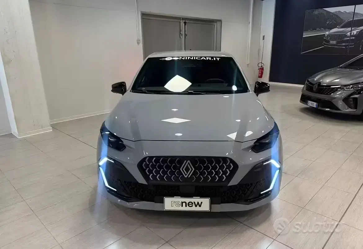 Nuova Renault Clio V Techno 116 CV (85 kW) 2026 Grigio Berlina