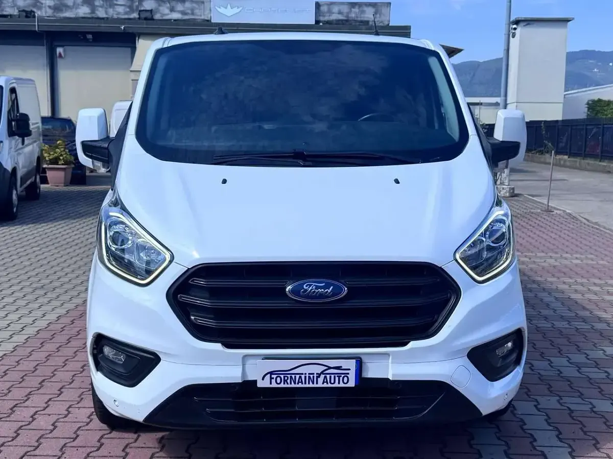Usata Ford Transit Custom Trend 107 CV (78 kW) 2021 Bianco frozen pastello Furgone