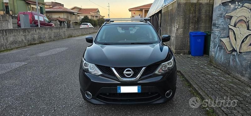 Usata Nissan Qashqai N-Connecta 110 CV (80 kW) 2016 Nero SUV
