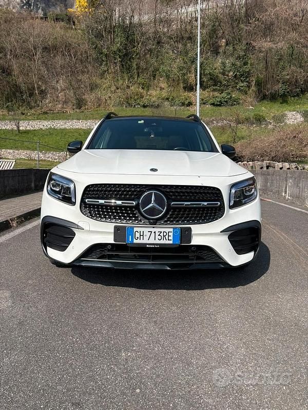 Usata Mercedes GLB200 Premium 150 CV (110 kW) 2022 Bianco SUV