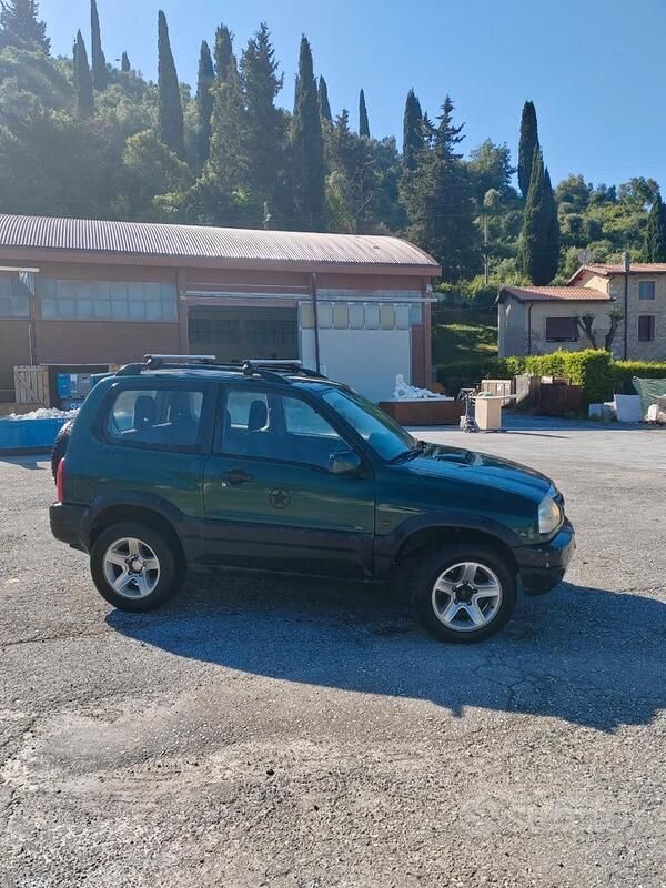Usata Suzuki Grand Vitara 109 CV (80 kW) 2003 Verde SUV