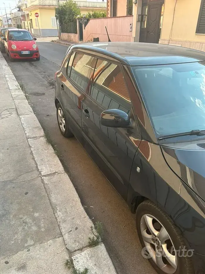 Usata Skoda Fabia GreenLine 75 CV (55 kW) 2013 Nero Berlina