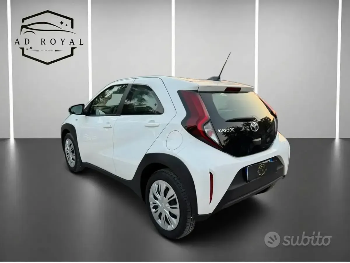 Usata Toyota Aygo X Trend 72 CV (52 kW) 2024 Bianco SUV
