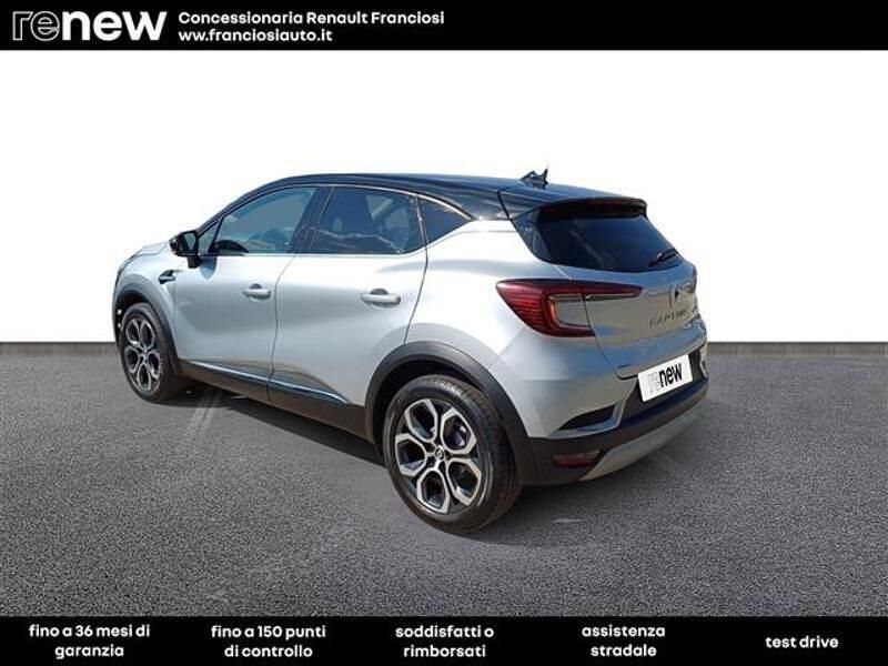 Usata Renault Captur Techno 91 CV (66 kW) 2023 Grigio chiaro SUV