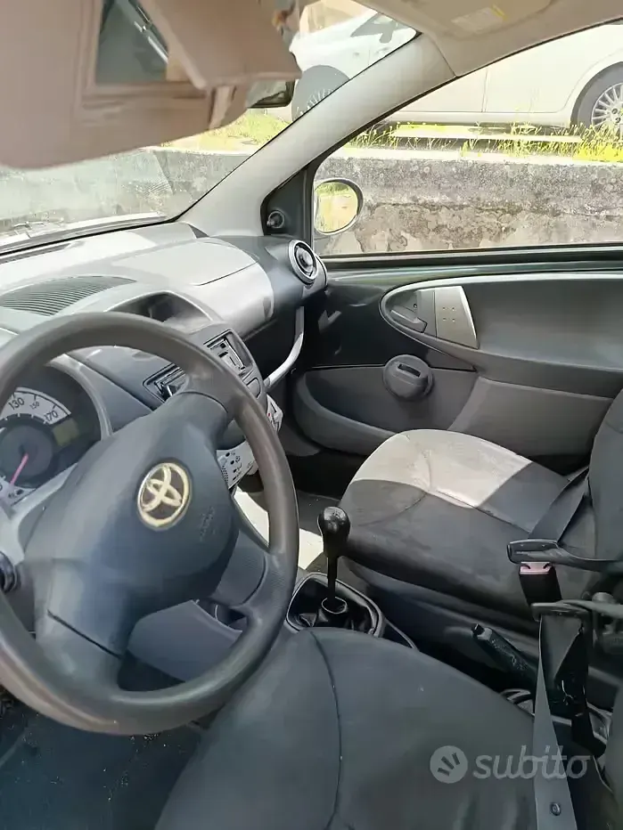 Usata Toyota Aygo 68 CV (50 kW) 2010 Utilitaria