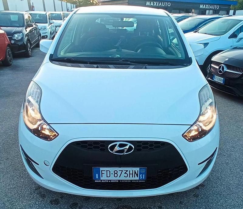 Usata Hyundai ix20 89 CV (65 kW) 2016 Bianco Utilitaria