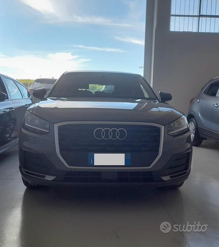 Usata Audi Q2 Business 115 CV (84 kW) 2019 Grigio SUV